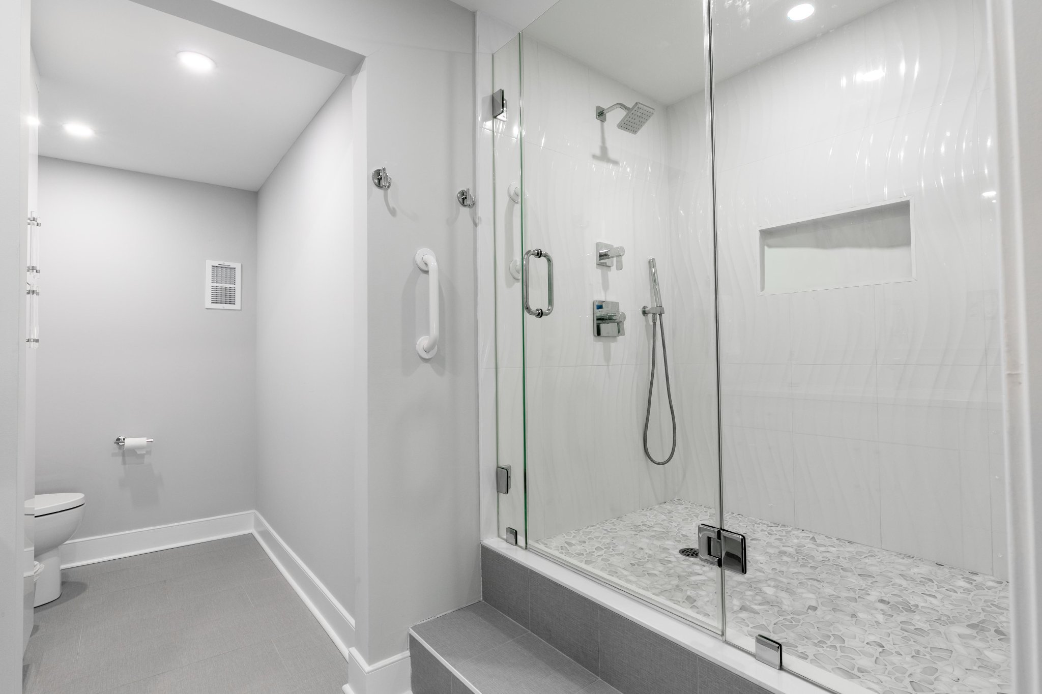 MacCord Family Builders bathroom renovation 22